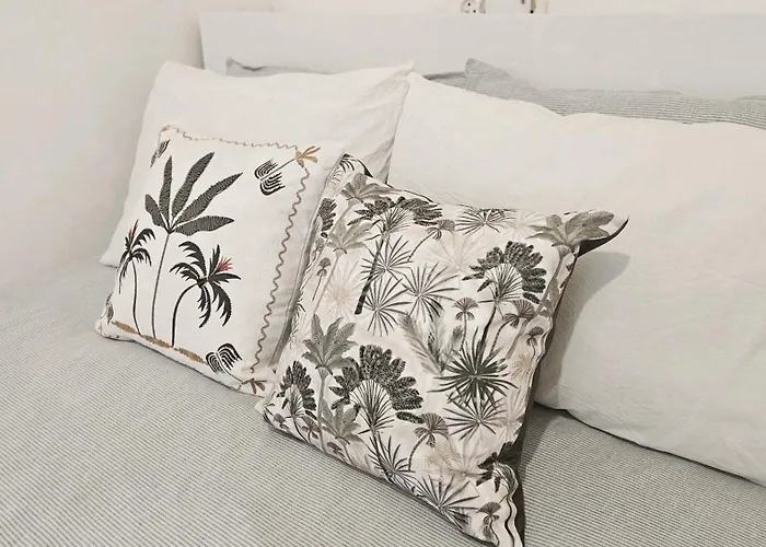 Quiet Comfortable And Warm Parijs